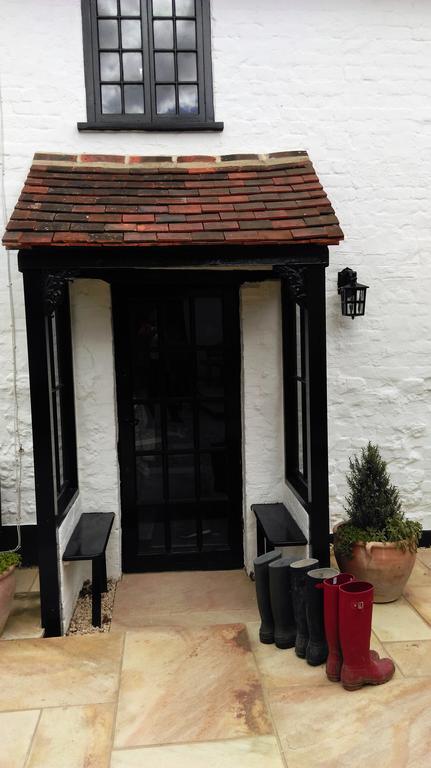 Henry VIII Cottage In The Heart Of Henley Extérieur photo